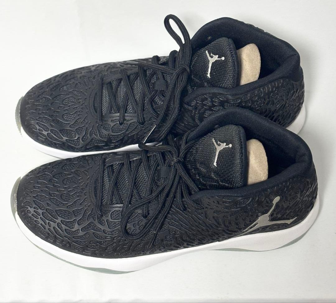 ジョーダン　ウルトラフライ　ブラック/リフレクトシルバーホワイト 27.5cm