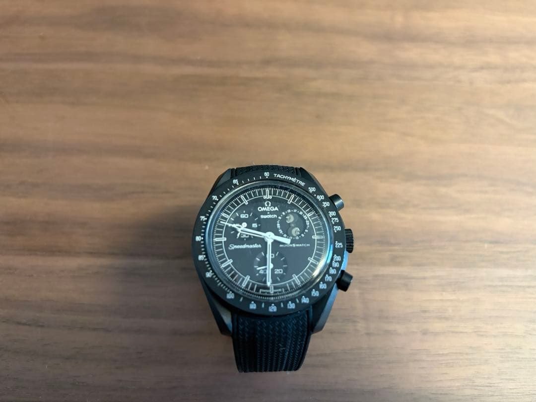 OMEGA × SWATCH Snoopy MOONSWATCH 正規品 The Omega x Swatch Snoopy MoonSwatch Has Landed | WIRED