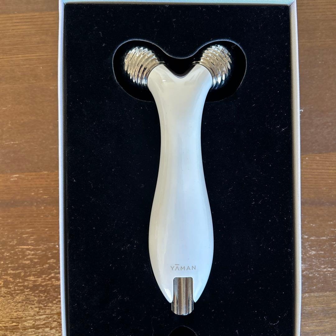 YA-MAN WAVY EMS ホワイト 美顔ローラー EP-15W 616q0eKHBzL._AC_UF350,