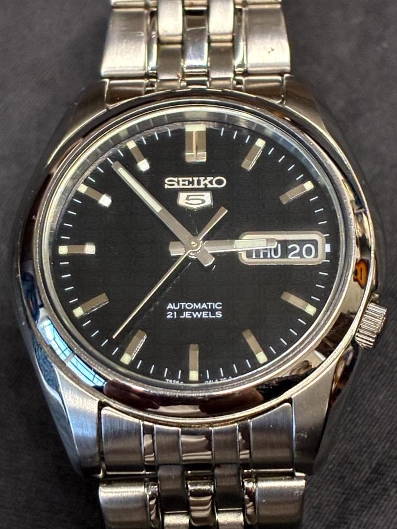 SEIKO５ 自動巻き 21ジュエル 黒文字盤 SEIKO 5 自動巻き 21石 アラビア文字表記 ブラック文字盤 レア物